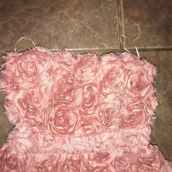 A 3D flower pink dress - Picture 2 of 3